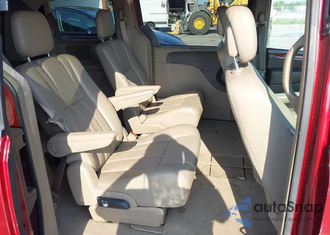2013 Chrysler Town & Country Touring-L из США, поврежденный, VIN 2C4RC1CG7DR646841